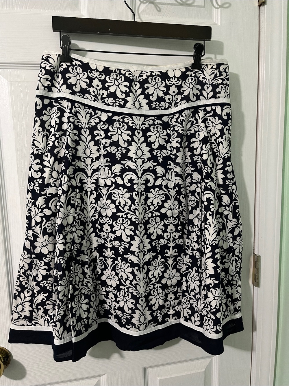 Jones New York Navy and White Floral A-Line Skirt